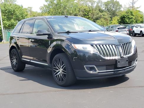 Used 2014 Lincoln MKX AWD w/ Equipment Group 102A image 2