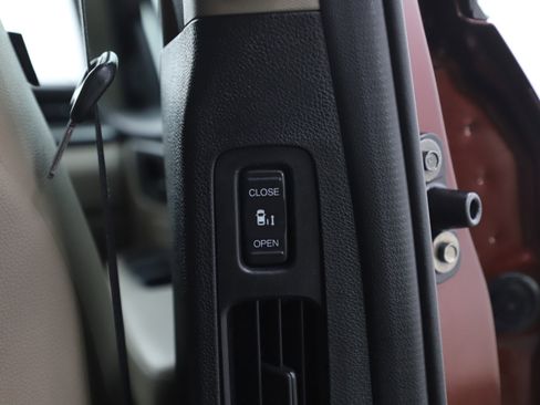 Used 2018 Honda Odyssey EX-L image 19