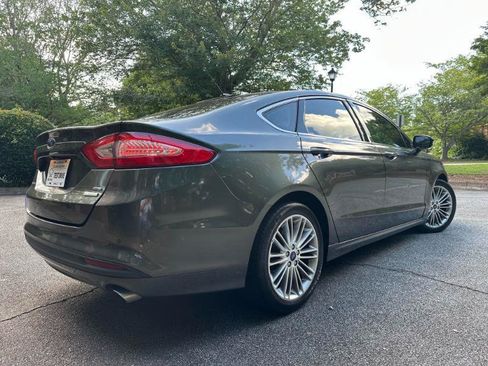 Used 2016 Ford Fusion SE w/ Equipment Group 202A FWD image 7