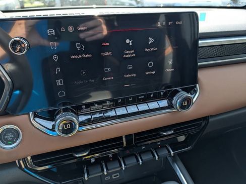 New 2026 GMC Canyon AT4 w/ Technology Plus Package AWD/4WD image 15