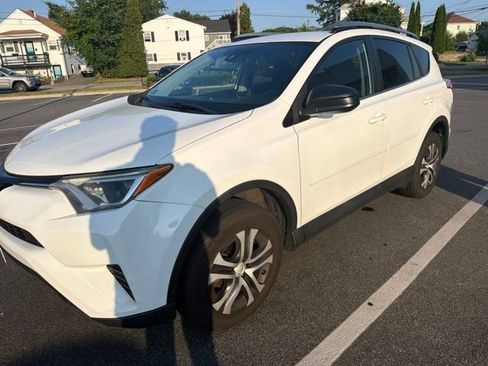 Used 2018 Toyota RAV4 LE w/ All Weather Liner Package AWD/4WD image 1