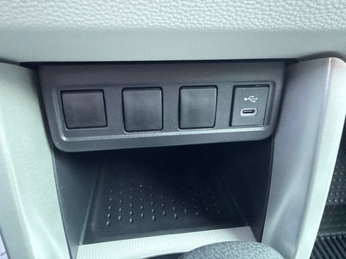 Used 2025 Toyota Corolla Cross L AWD/4WD image 26
