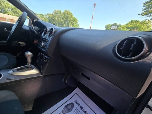 Used 2013 Nissan Rogue S AWD/4WD image 25
