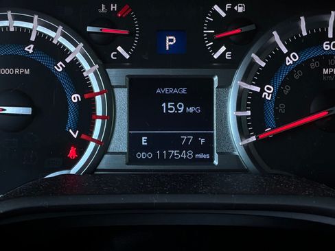Used 2015 Toyota 4Runner Limited AWD/4WD image 40