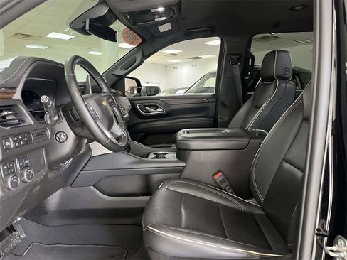 Used 2024 Chevrolet Suburban Premier image 15