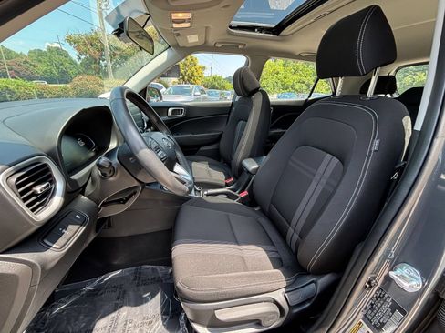 Used 2026 Hyundai Venue SEL FWD image 28