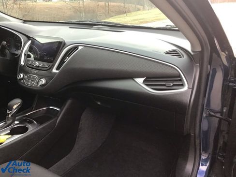 Used 2022 Chevrolet Malibu LT image 19