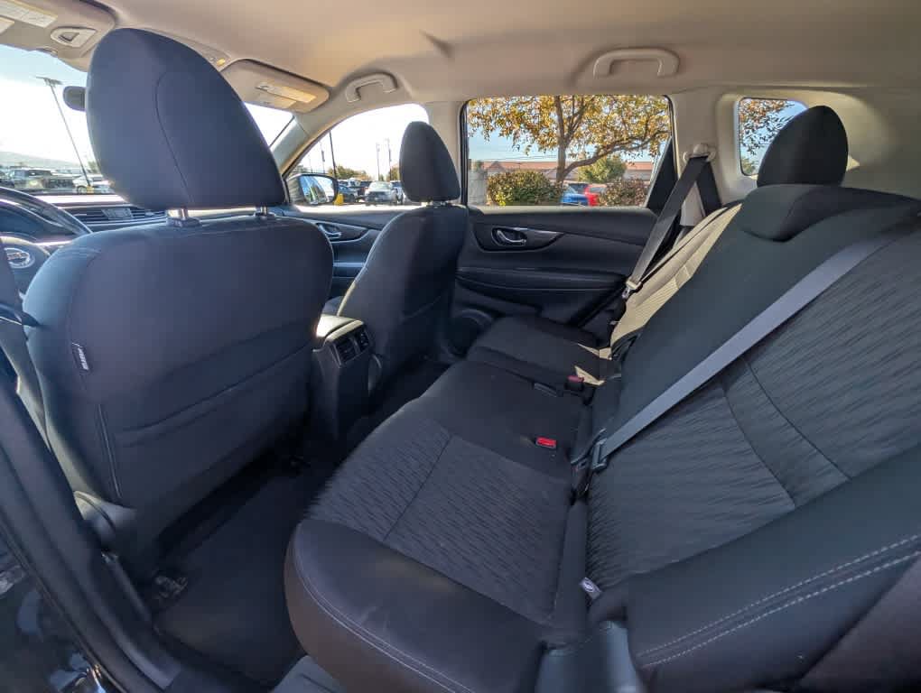 Used 2018 Nissan Rogue S w/ S Value Package AWD/4WD image 27