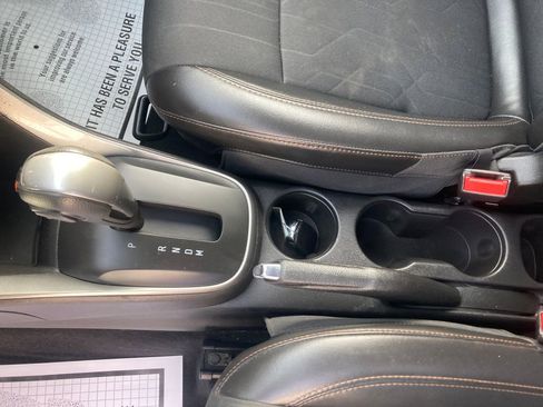 Used 2019 Chevrolet Trax LT w/ LT Convenience Package image 30