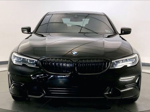 Used 2022 BMW 330i xDrive Sedan w/ Premium Package image 2