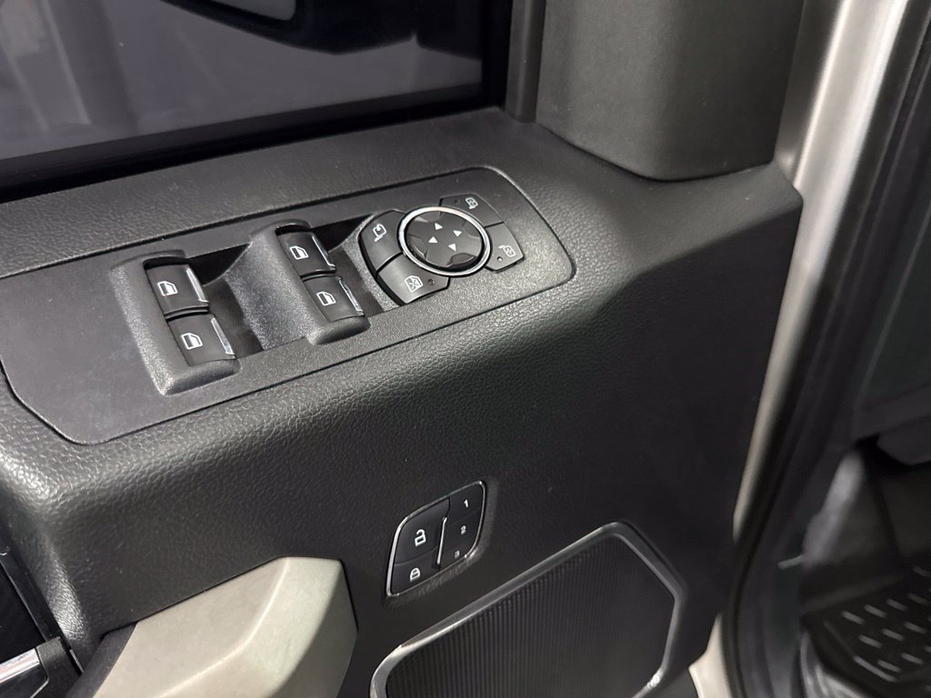 Used 2018 Ford F150 Lariat w/ Equipment Group 502A Luxury AWD/4WD image 12