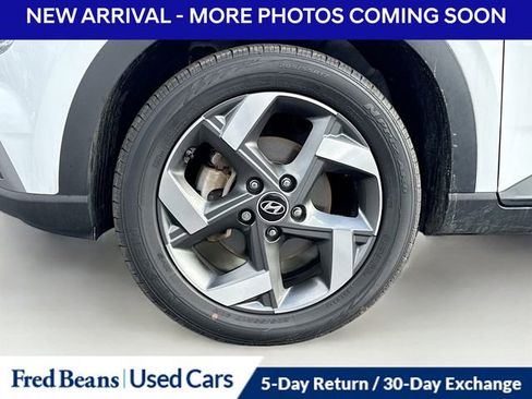 Used 2023 Hyundai Venue SEL image 11