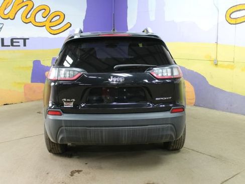 Used 2019 Jeep Cherokee Sport w/ Cold Weather Group AWD/4WD image 3