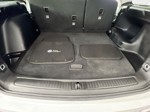 Used 2022 Jeep Grand Cherokee Limited image 24