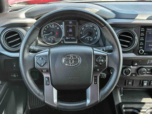 Used 2021 Toyota Tacoma TRD Sport AWD/4WD image 26