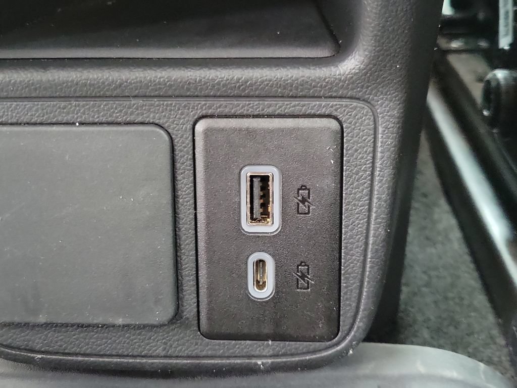 Certified 2024 Buick Encore GX Preferred AWD/4WD image 13