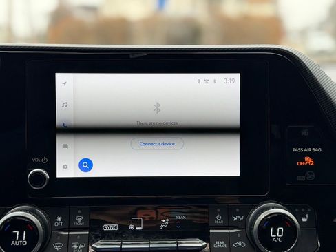 Used 2023 Toyota Highlander XSE image 39