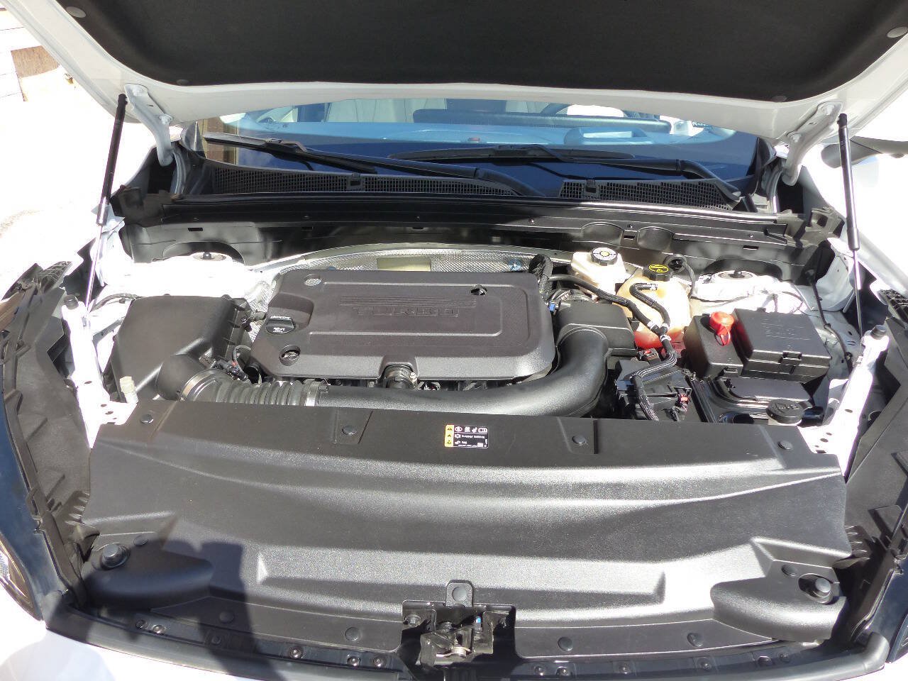 Used 2025 Buick Envision Avenir AWD/4WD image 17