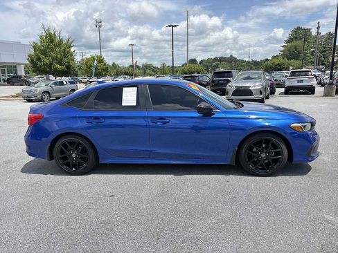 Used 2023 Honda Civic Sport image 5