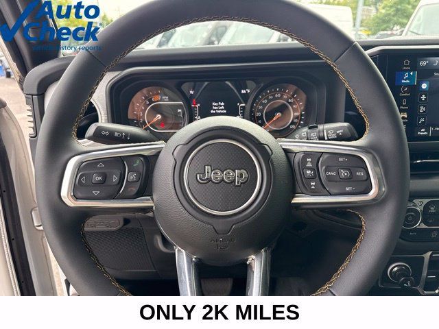 Used 2024 Jeep Wrangler Unlimited Sahara AWD/4WD image 10