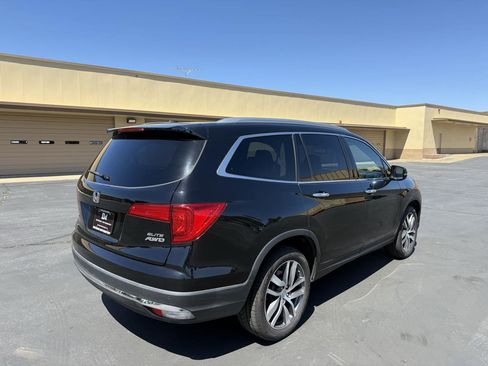 Used 2017 Honda Pilot Elite image 7