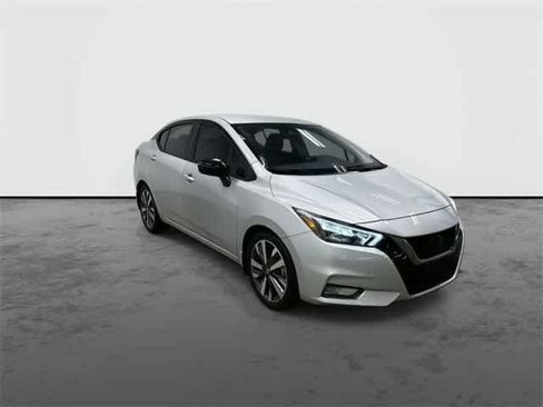 Used 2020 Nissan Versa SR image 6