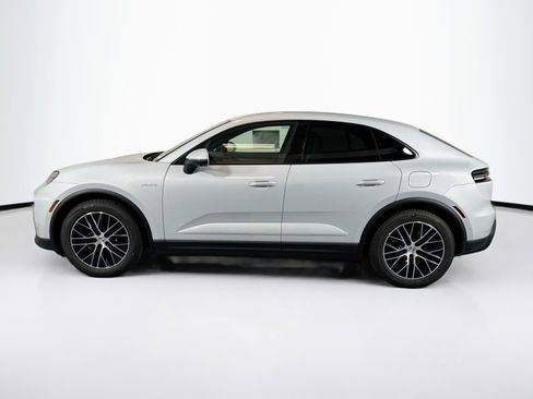 New 2026 Porsche Macan 4 Electric AWD/4WD image 2