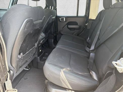 Used 2024 Jeep Wrangler Unlimited Rubicon 4xe AWD/4WD image 19