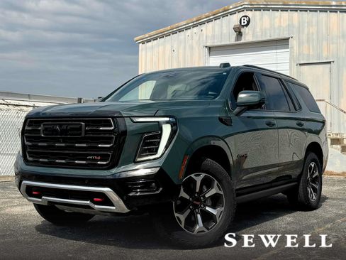 Certified 2025 GMC Yukon AT4 Ultimate AWD/4WD image 1