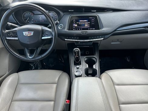 Used 2020 Cadillac XT4 Premium Luxury AWD/4WD image 16