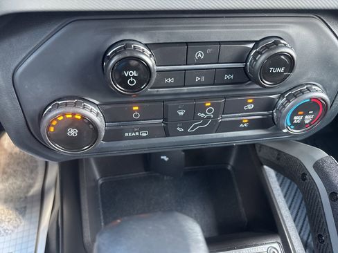 Used 2022 Ford Bronco Big Bend image 17