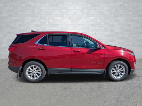 Used 2018 Chevrolet Equinox LT image 4