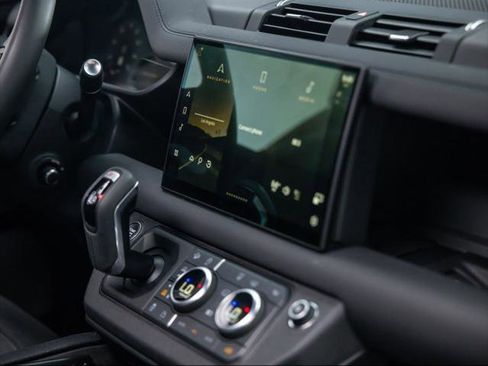 Used 2024 Land Rover Defender 130 Outbound image 32