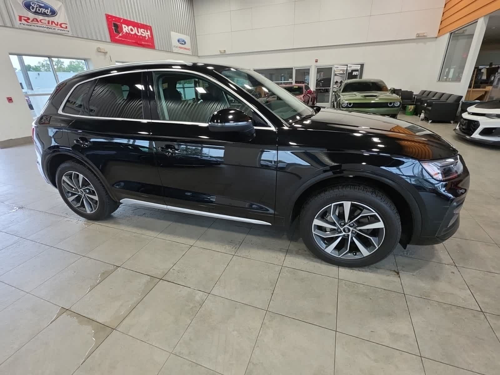 Used 2021 Audi Q5 2.0T Premium w/ Convenience Package AWD/4WD image 5
