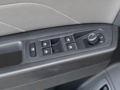 Used 2022 Volkswagen Atlas SEL image 11