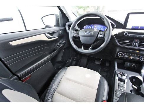 Certified 2021 Ford Escape Titanium w/ Titanium Elite Package AWD/4WD image 7