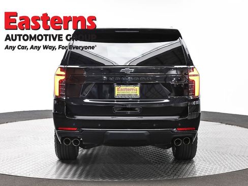 Used 2025 Chevrolet Suburban Z71 AWD/4WD image 6