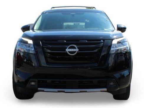Used 2023 Nissan Pathfinder Platinum w/ Lighting Package (N93) image 2