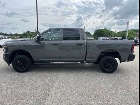 Used 2026 RAM 2500 Tradesman AWD/4WD image 4
