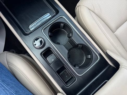 Used 2023 Lincoln Corsair AWD w/ Equipment Group 101A image 36