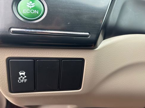 Used 2013 Honda Civic EX-L image 17