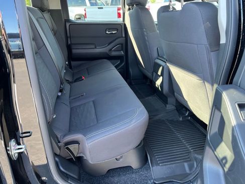 Used 2024 Nissan Frontier SV w/ Technology Package AWD/4WD image 18