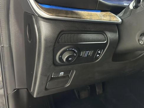 Used 2022 Jeep Grand Wagoneer Series I w/ Flexible Seating Group AWD/4WD image 20