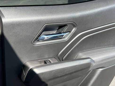 Used 2024 Chevrolet Colorado LT w/ LT Convenience Package AWD/4WD image 19