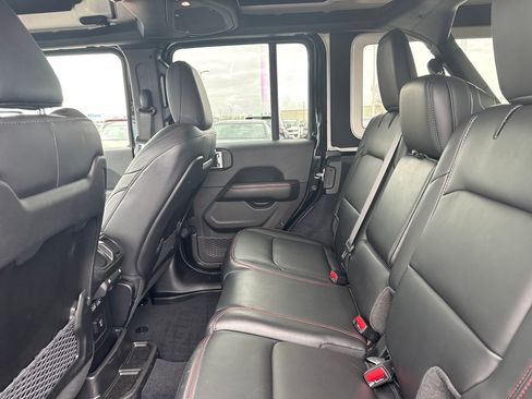 Used 2024 Jeep Wrangler Unlimited Rubicon image 13