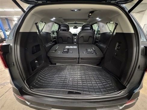 Used 2025 Kia Carnival SX Prestige image 15