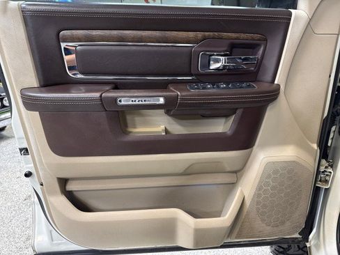 Used 2017 RAM 3500 Laramie Longhorn image 23