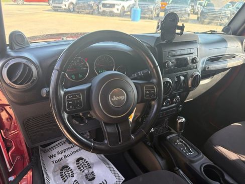 Used 2013 Jeep Wrangler Sport AWD/4WD image 13