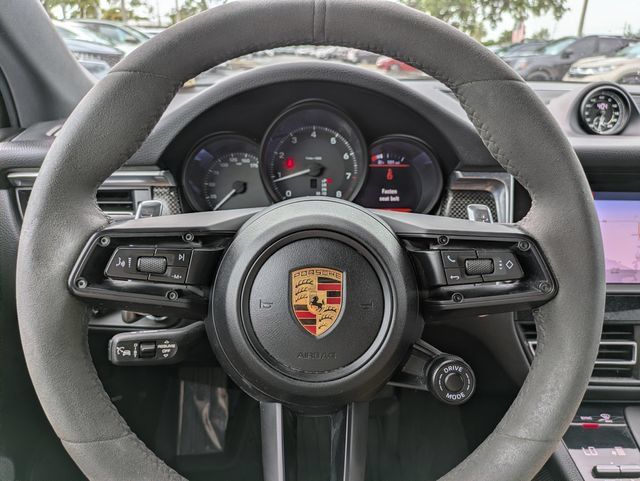 Used 2023 Porsche Macan AWD/4WD image 23