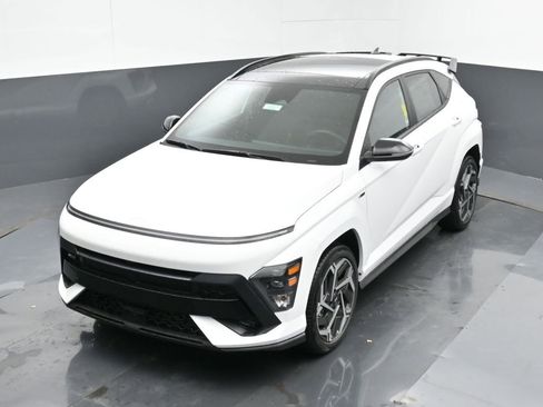 Used 2024 Hyundai Kona N Line image 17